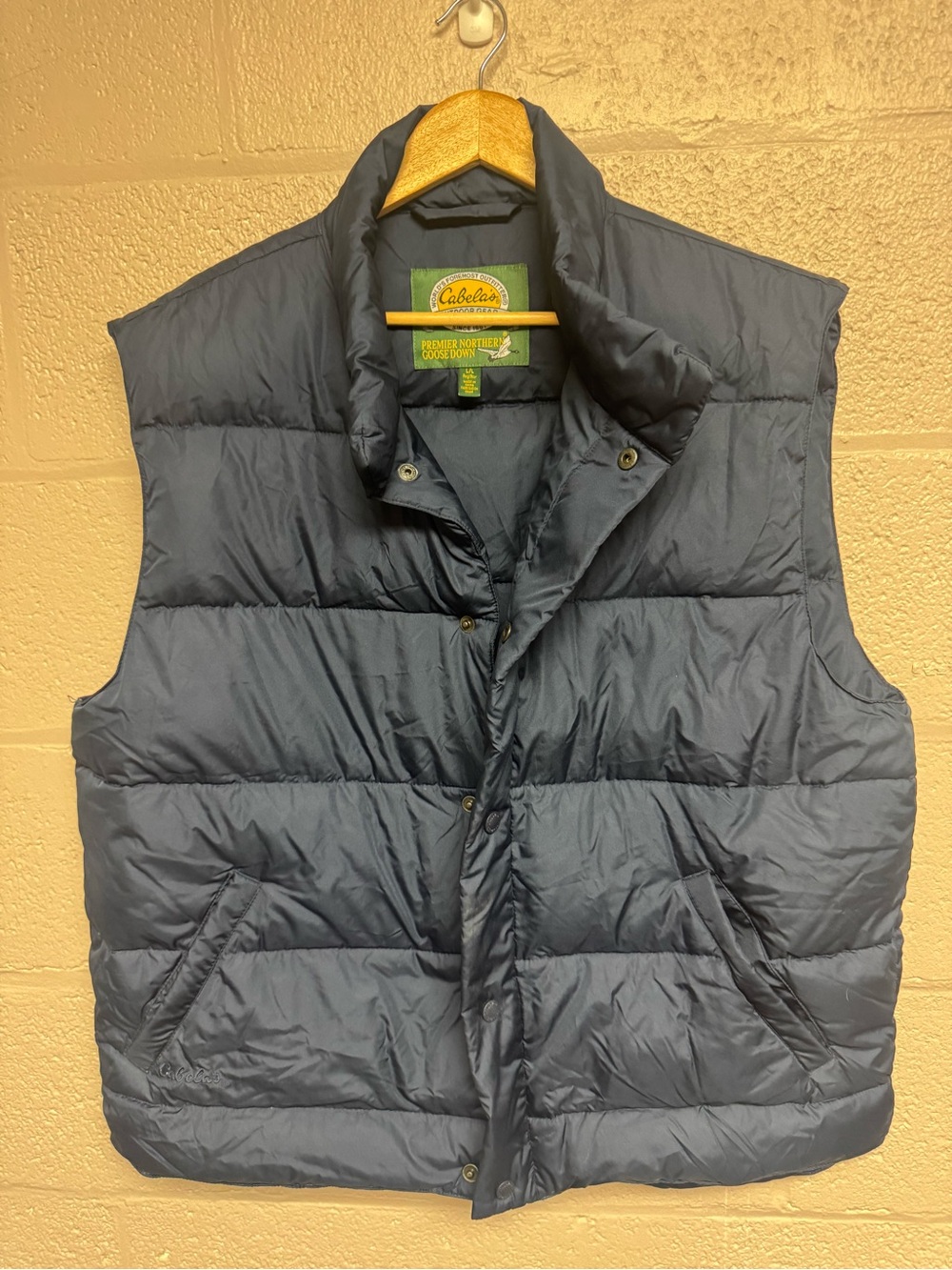 Cabela's Men's Dark Navy Quilted Puffer Vest
